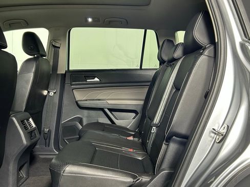 Used 2023 Volkswagen Atlas SEL AWD/4WD image 18