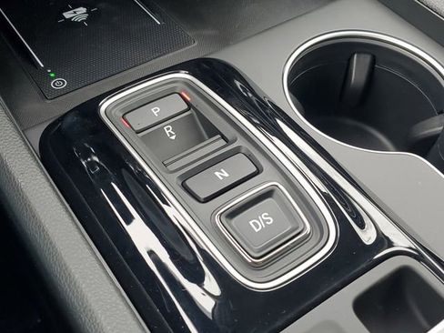 New 2025 Honda Pilot Touring image 36