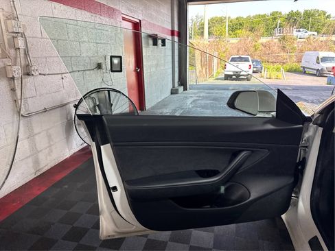 Used 2019 Tesla Model 3 Standard Range Plus RWD image 18