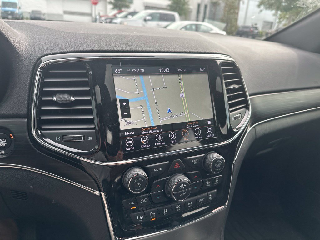 Used 2022 Jeep Grand Cherokee Limited AWD/4WD image 13