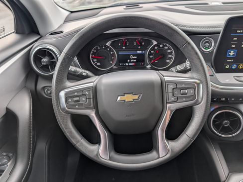 Used 2025 Chevrolet Blazer LT AWD/4WD image 14