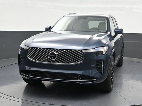 New 2026 Volvo XC90 T8 Ultra w/ Protection Package Premier AWD/4WD image 8
