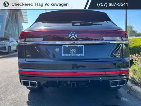 Used 2024 Volkswagen Atlas Cross Sport SEL Premium R-Line w/ Adventure Package AWD/4WD image 10