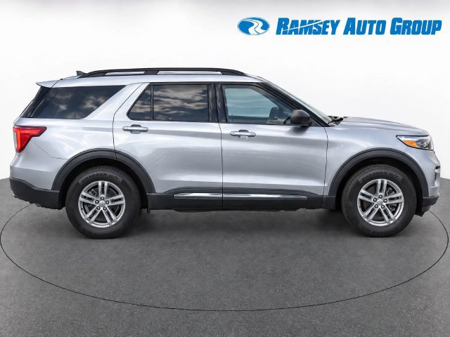 Used 2021 Ford Explorer XLT w/ Equipment Group 202A AWD/4WD image 6