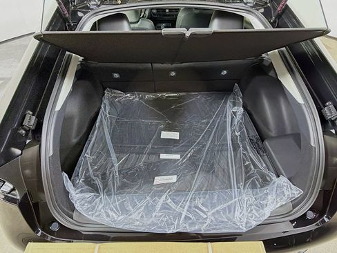 New 2026 Toyota Prius Plug-In Hybrid FWD image 21