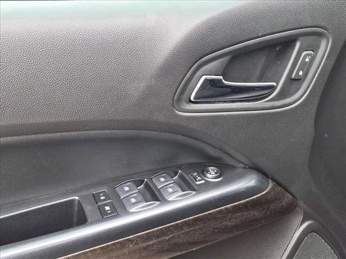 Used 2020 GMC Canyon SLE w/ Elevation Edition RWD image 11