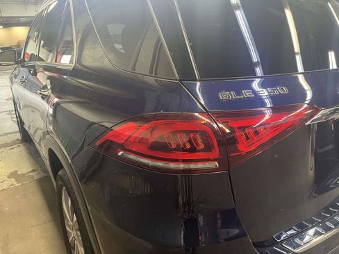 Used 2022 Mercedes-Benz GLE 350 4MATIC w/ Premium Package image 9