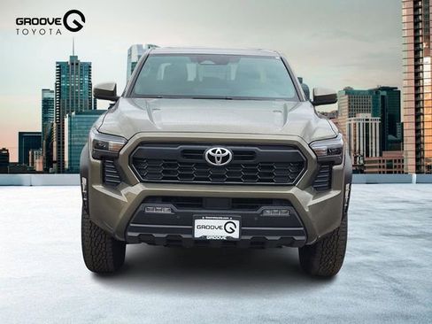 Used 2024 Toyota Tacoma TRD Off-Road image 10