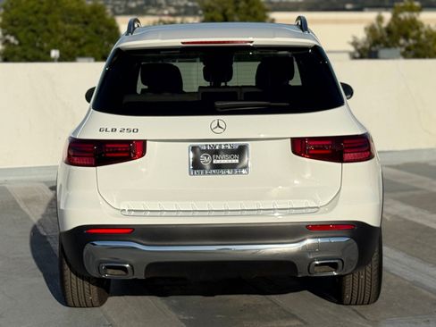 New 2026 Mercedes-Benz GLB 250 image 11