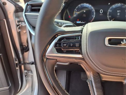 New 2025 Jeep Grand Cherokee L Overland w/ Advanced Protech Group III AWD/4WD image 25