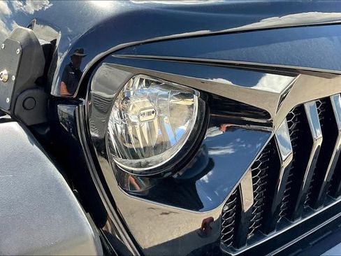 Used 2022 Jeep Gladiator Mojave w/ LED Lighting Group image 31