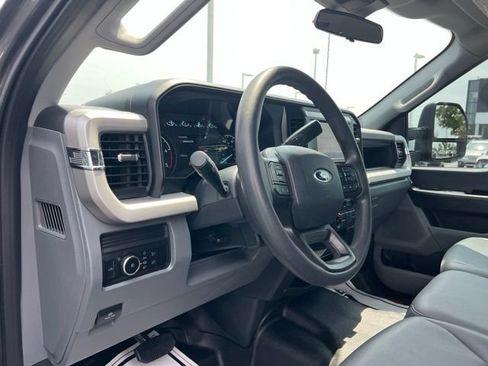 Used 2025 Ford F350 XL AWD/4WD image 9