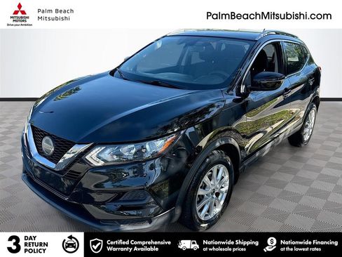 Used 2020 Nissan Rogue Sport SV FWD image 1