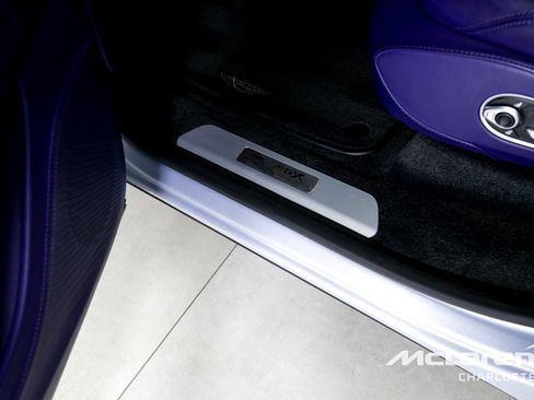 Used 2021 Aston Martin DBX image 16