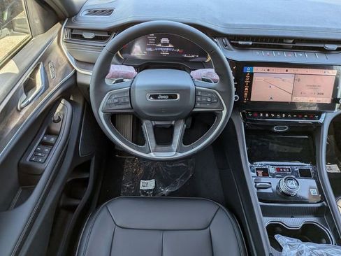 New 2026 Jeep Grand Cherokee L Limited AWD/4WD image 16
