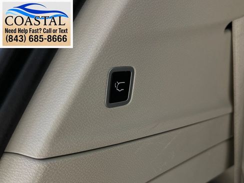 Used 2023 Chrysler Voyager LX FWD image 21