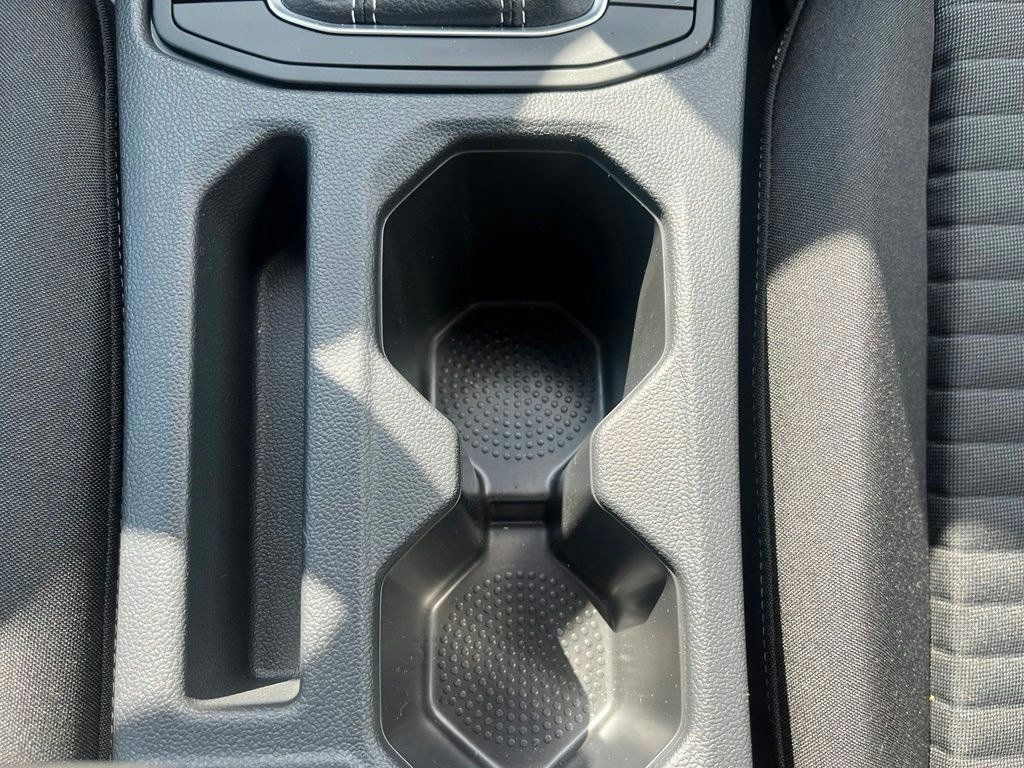Certified 2025 Volkswagen Jetta S FWD image 16