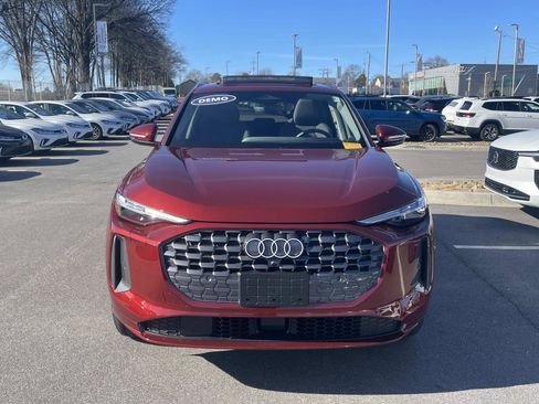 Used 2025 Audi Q5 Premium Plus w/ Premium Plus image 2