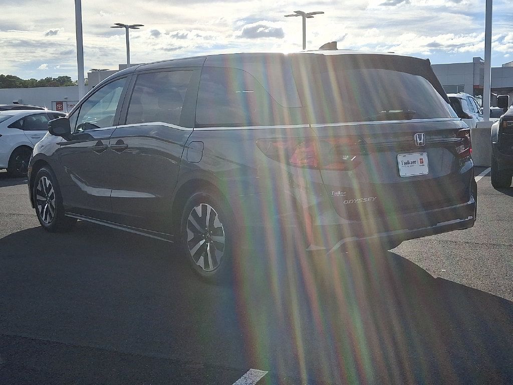Used 2025 Honda Odyssey EX-L image 4