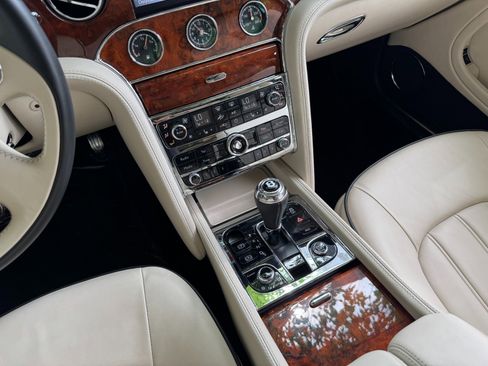 Used 2013 Bentley Mulsanne w/ Rear Entertainment Pkg image 76