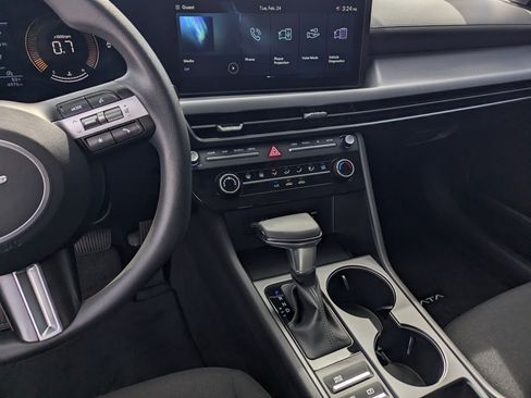 Certified 2025 Hyundai Sonata SE image 10