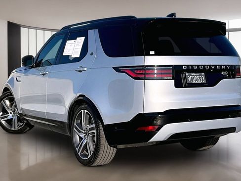 Certified 2023 Land Rover Discovery Metropolitan Edition AWD/4WD image 4