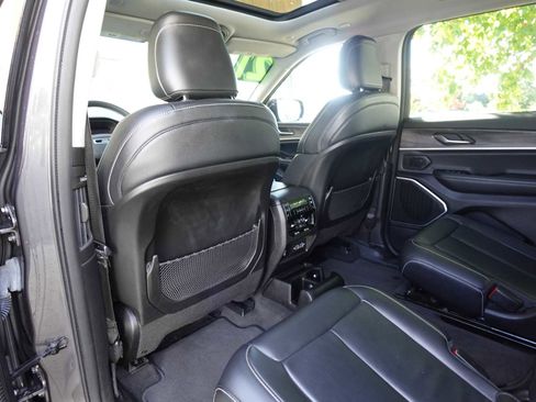 Used 2021 Jeep Grand Cherokee L Limited image 28