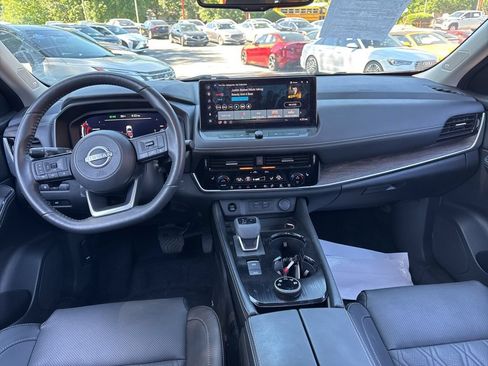 Used 2024 Nissan Rogue Platinum w/ Platinum Premium Package AWD/4WD image 10