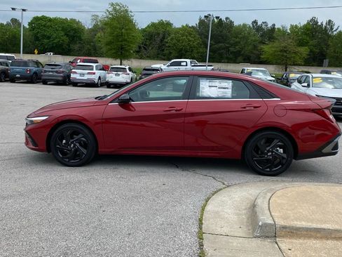 New 2026 Hyundai Elantra SEL Sport Premium FWD image 4