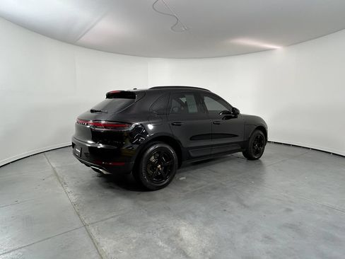 Used 2020 Porsche Macan w/ Driver Memory Package AWD/4WD image 7
