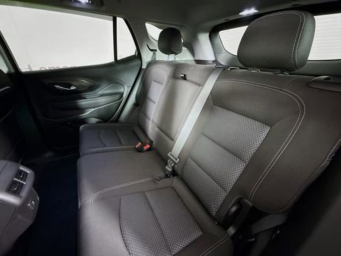 Used 2024 GMC Terrain SLE w/ Driver Convenience Package image 23