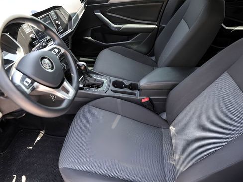 Used 2020 Volkswagen Jetta S w/ Driver Assistance Package FWD image 9
