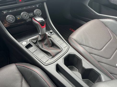 Used 2024 Volkswagen Jetta GLI Autobahn FWD image 22