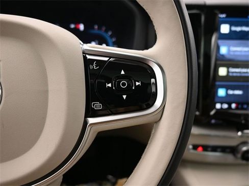 Used 2023 Volvo XC60 B5 Ultimate w/ Climate Package image 25