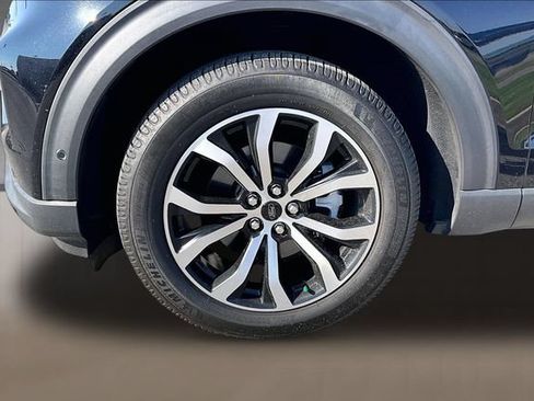 Used 2020 Ford Explorer ST w/ Premium Technology Package AWD/4WD image 6