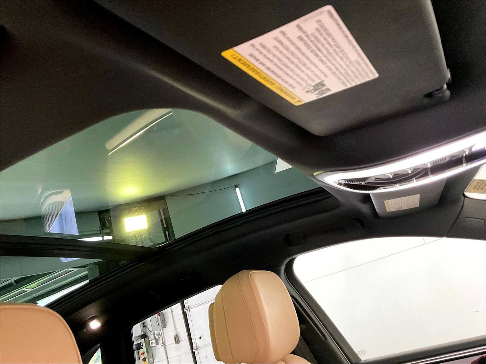 Certified 2021 Porsche Macan S w/ Premium Package Plus AWD/4WD image 20