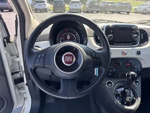 Used 2017 FIAT 500 Pop w/ Sport Appearance Package FWD image 10