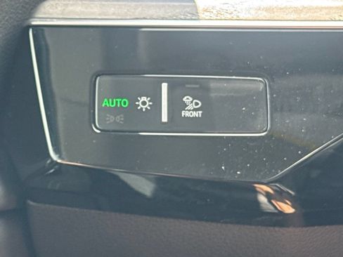 Used 2022 Audi e-tron Premium Plus AWD/4WD image 22