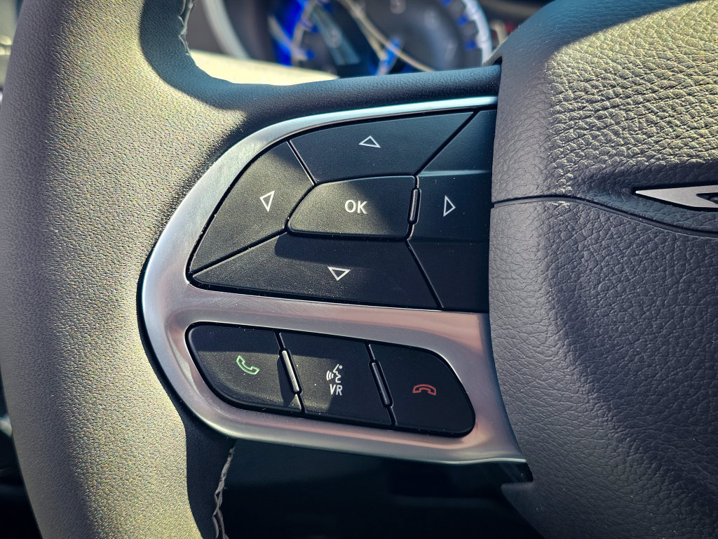 New 2027 Chrysler Pacifica Select FWD image 20