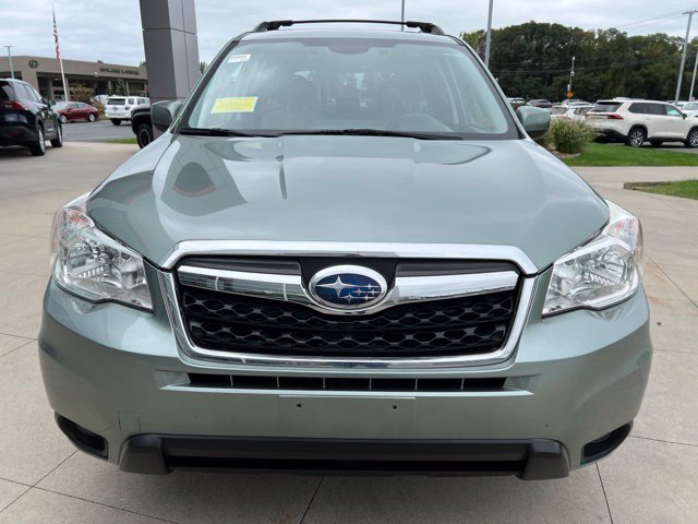 Used 2016 Subaru Forester 2.5i Limited AWD/4WD image 2