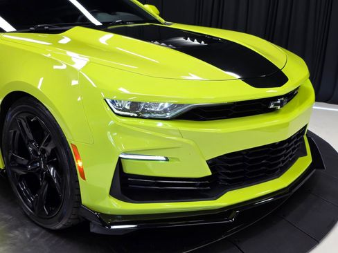 Used 2020 Chevrolet Camaro SS image 46