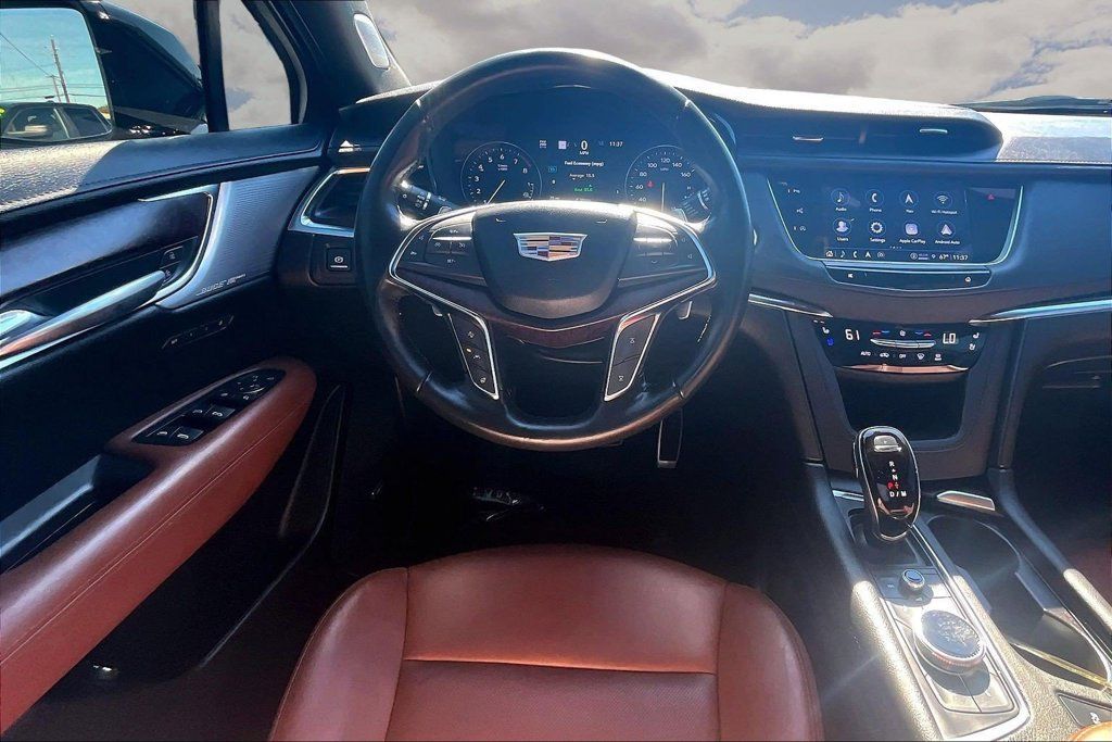 Used 2023 Cadillac XT5 Sportv w/ Technology Package AWD/4WD image 8