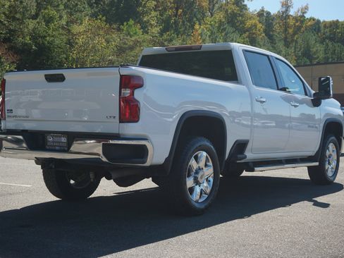 Used 2021 Chevrolet Silverado 2500 LTZ image 9
