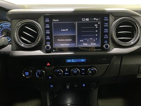 Certified 2023 Toyota Tacoma TRD Off-Road image 18