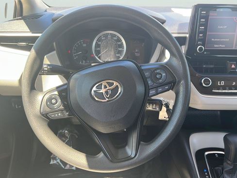 Used 2022 Toyota Corolla LE FWD image 11