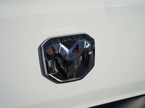 Used 2024 RAM ProMaster 2500 w/ Convenience Group FWD image 24