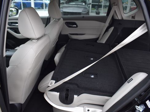 Used 2023 Nissan Rogue SV w/ SV Premium B Package FWD image 50