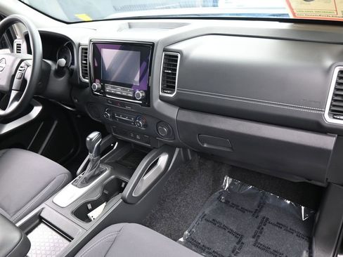 Used 2024 Nissan Frontier SV RWD image 38