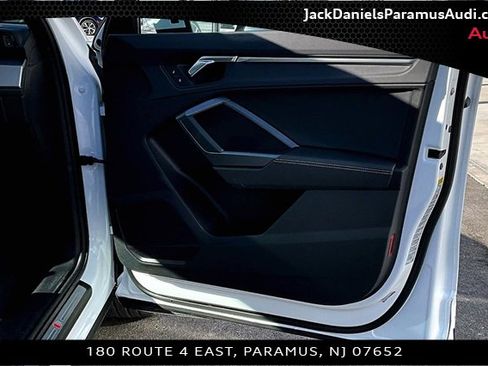 Used 2025 Audi Q3 2.0T Premium w/ Convenience Package image 16