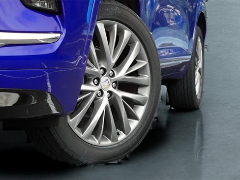 New 2026 Buick Enclave Avenir w/ Super Cruise Package image 3